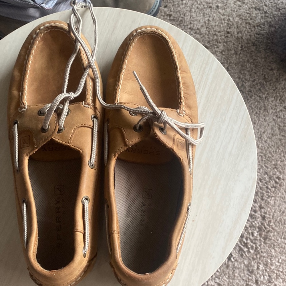 Sperry topsiders